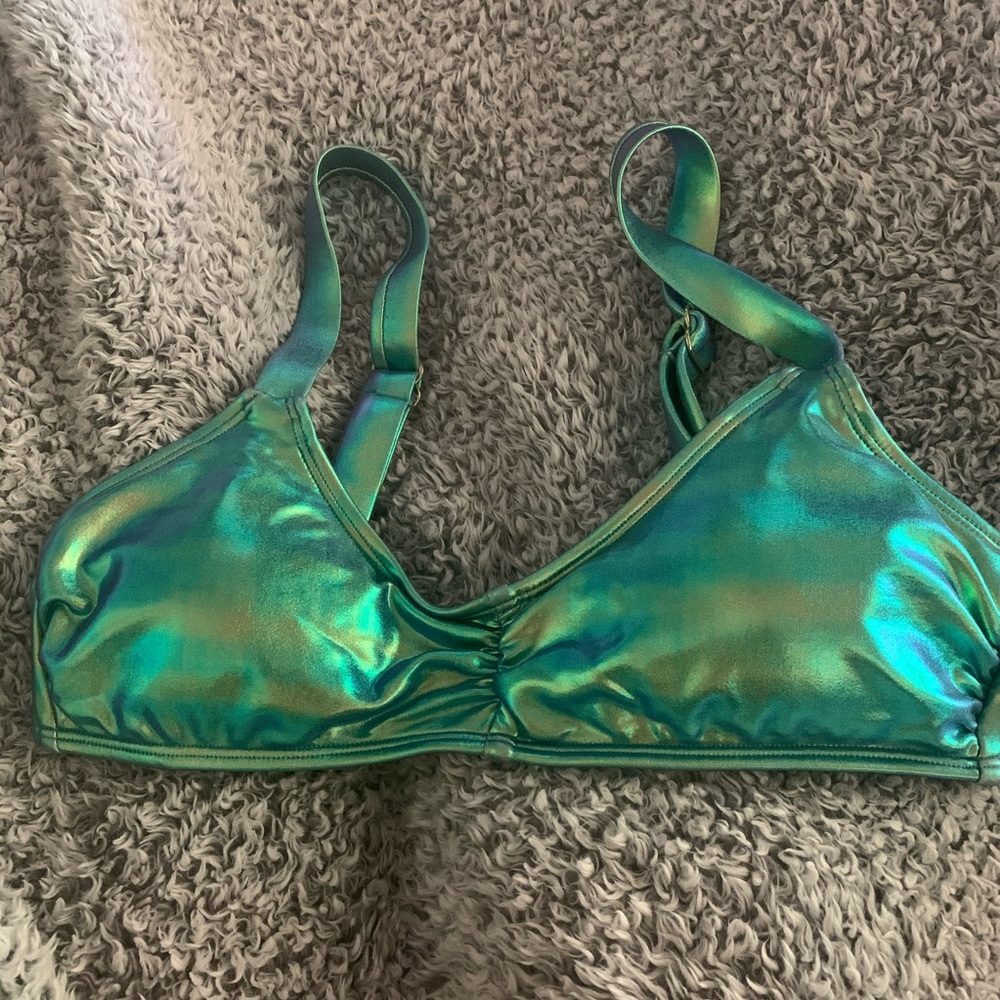 NWT Xhilaration metallic bikini top